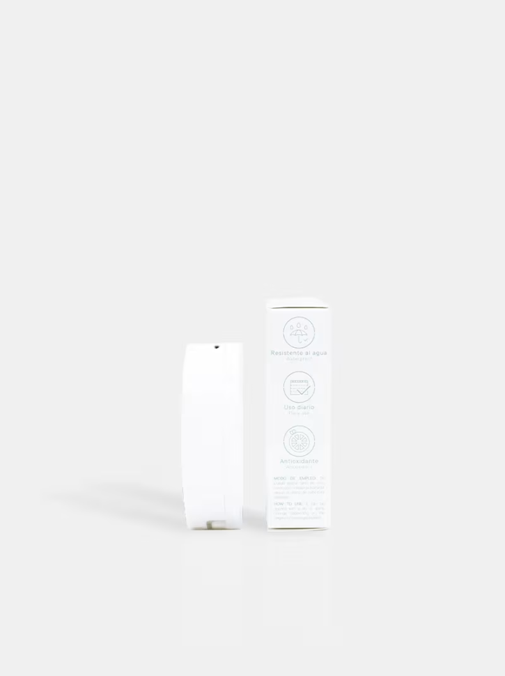 BE SUN Make Up Anti-aging Light SPF 50+ - Тональная крем-пудра, 12 г [M].