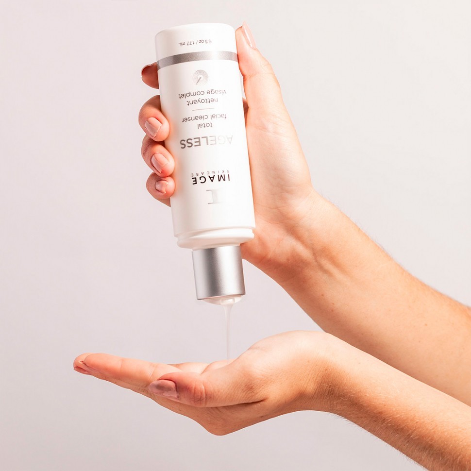AGELESS Total Facial Cleanser - Очищающий гель с АНА, 177мл. AGELESS Total Facial Cleanser - Очищающий гель с АНА, 177мл.